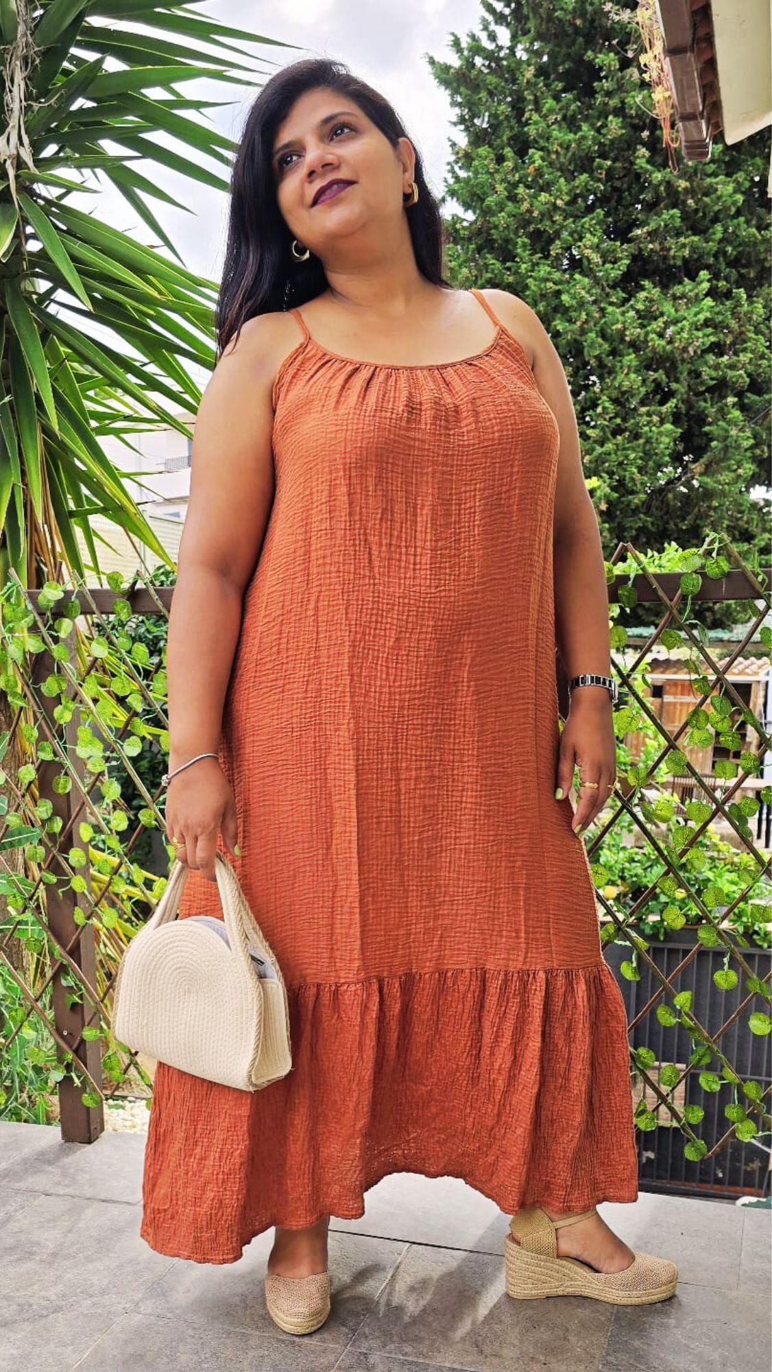 Vestido Liso Volante