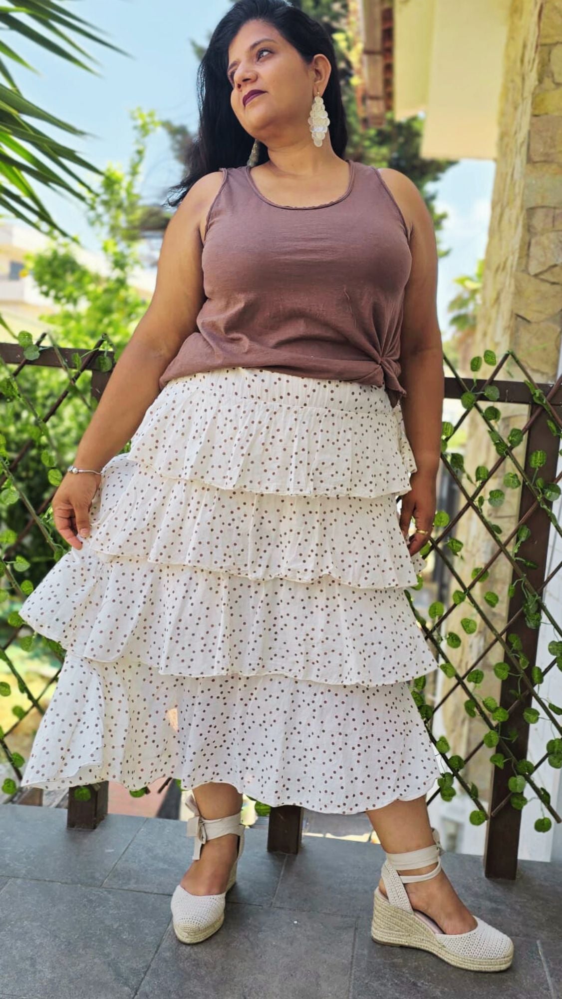 Falda midi de volantes